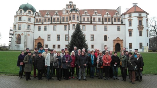 Gruppe vor dem Celler Schloss